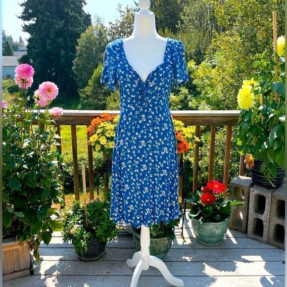 Blue floral dress  - Picture 1 of 7